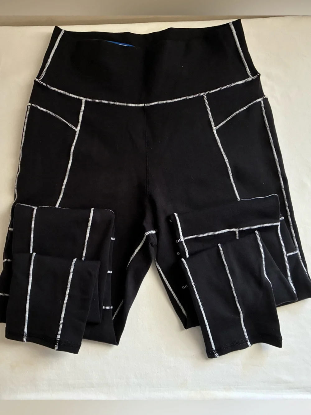 Womens Alo Leggings Black With White Piping SZ XS